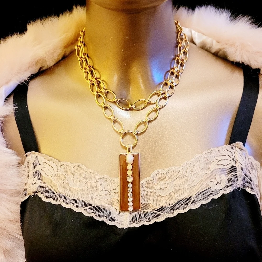 NWT WHBM Faceted Stone Pendant Link Gold Necklace